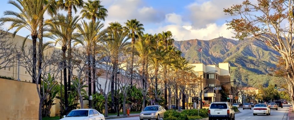 Street,Traffic,In,The,City,Of,Burbank,,California.